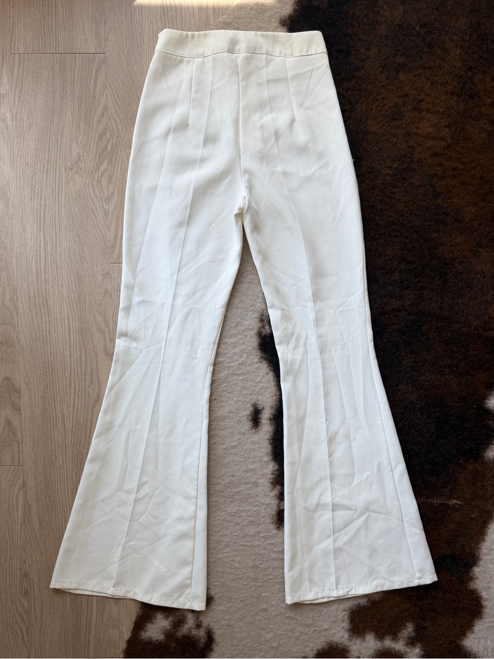 Boohoo Cream Blazer & Flared Pants Suit Size US 4 - Picture 9 of 11